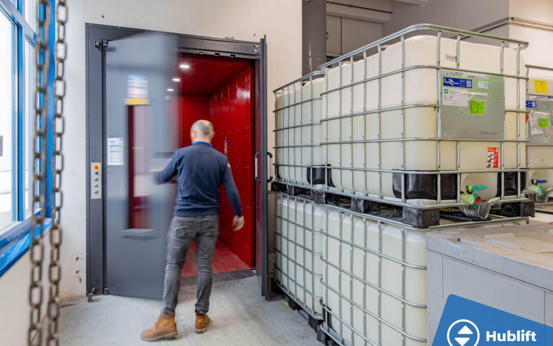 Goederenlift met Persoonsbegeleiding 5000kg – Vervanging in Bestaande Schacht