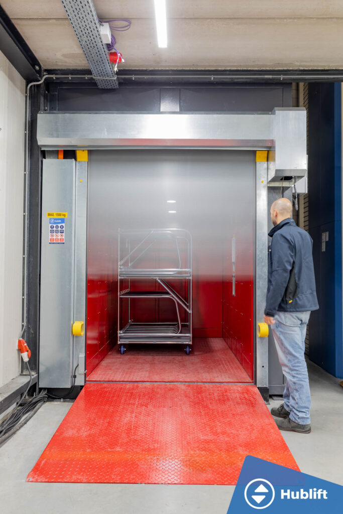 High-speed roller door of the goods lift opening
